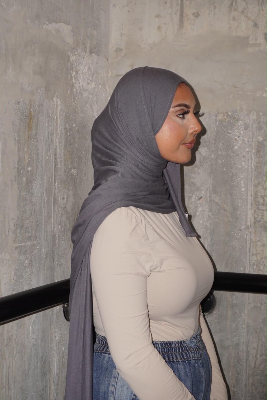 Bamboo Jersey Hijab – Charcoal Grey